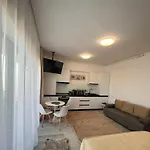 Appartement Black Sea Booking- D24 *